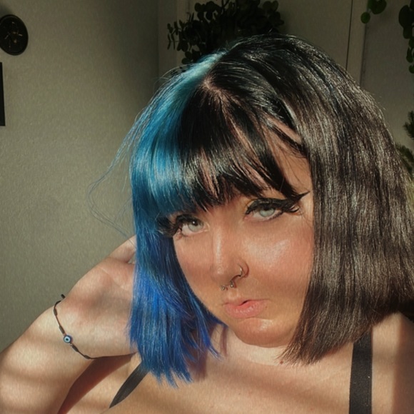 Meet your Posher, Shylynn - Picture 1 of 1